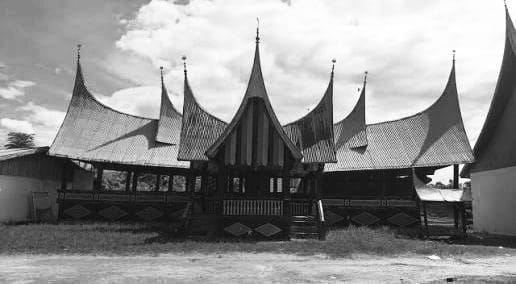  Balai Adat Minangkabau  